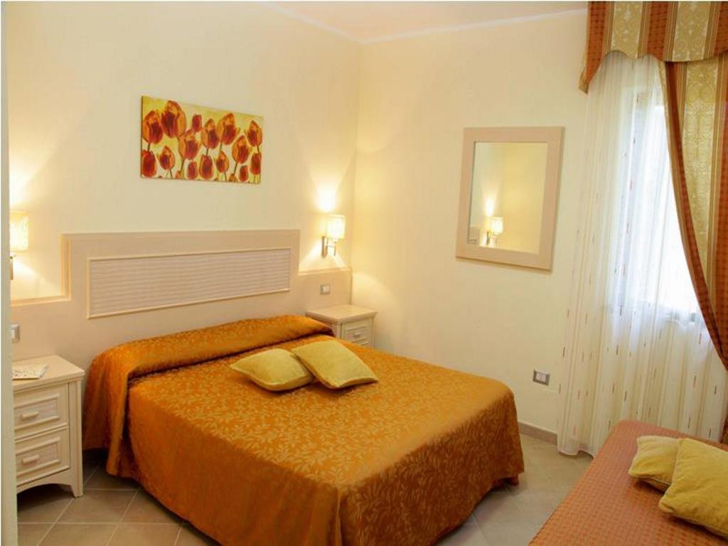 Blu Tropical Resort Zambrone Room photo